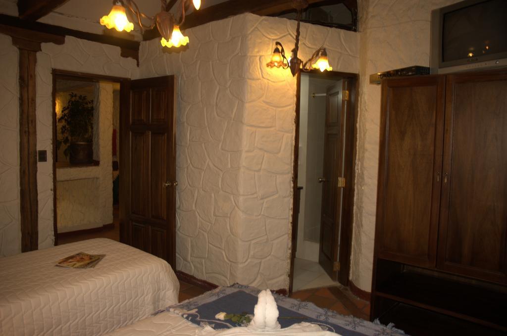 Hotel Quito Antiguo Pokoj fotografie